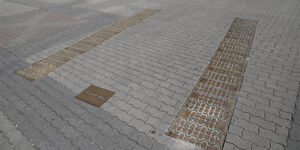 Foto: Leipzig – Denkmal der Panzerspuren – Beitragsbild