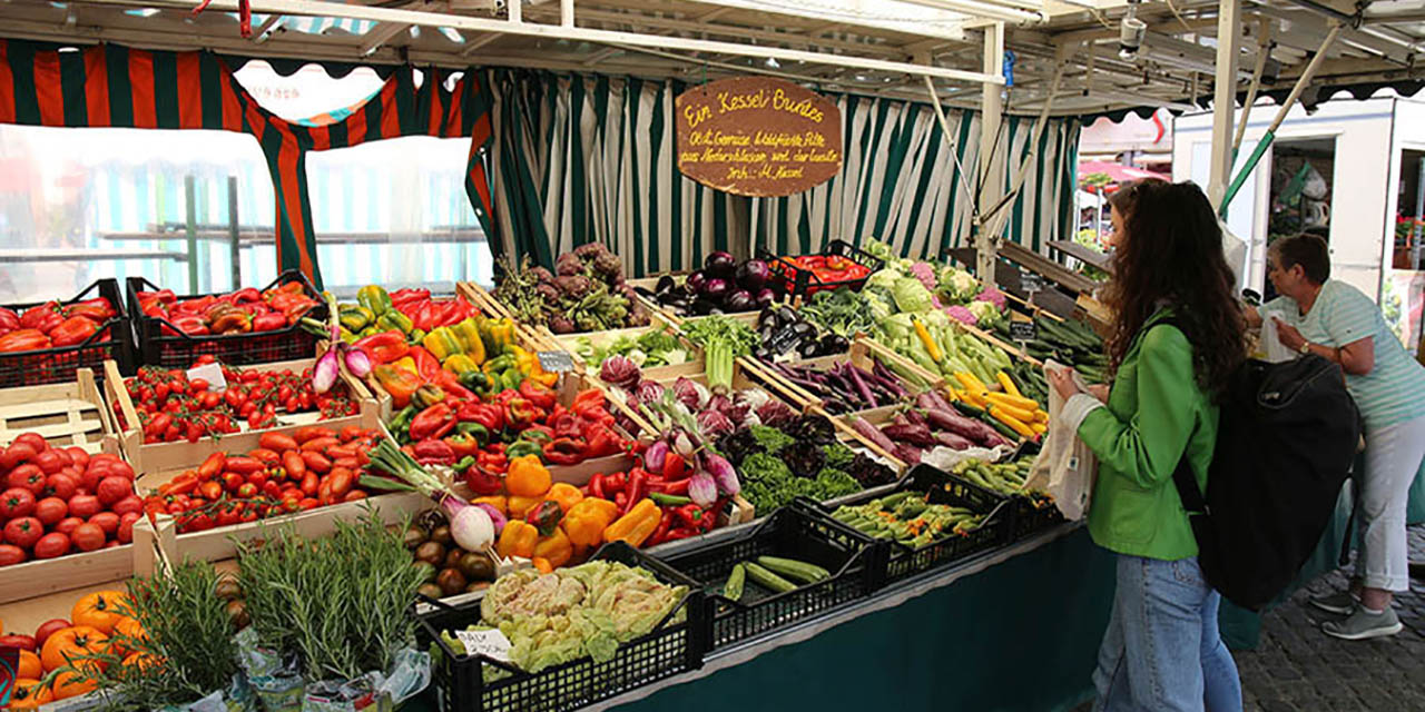 Foto: Leipzig – Wochenmarkt in der Innenstadt
