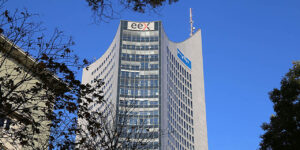 Foto: Leipzig – City-Hochhaus – Blick von der Schillerstraße