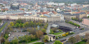 Foto: Leipzig – Leipziger Beat-Demo – 31. Oktober 1965 – Blick auf den Wilhelm-Leuschner-Platz (2016) – Hier fand 1965 die größte nicht genehmigte Demonstration der DDR seit dem 17. Juni 1953 statt