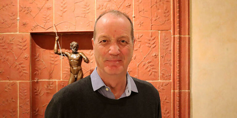 Foto: Leipzig – Dietrich RAUE im Ägyptischen Museum der Universität Leipzig (Dezember 2025)